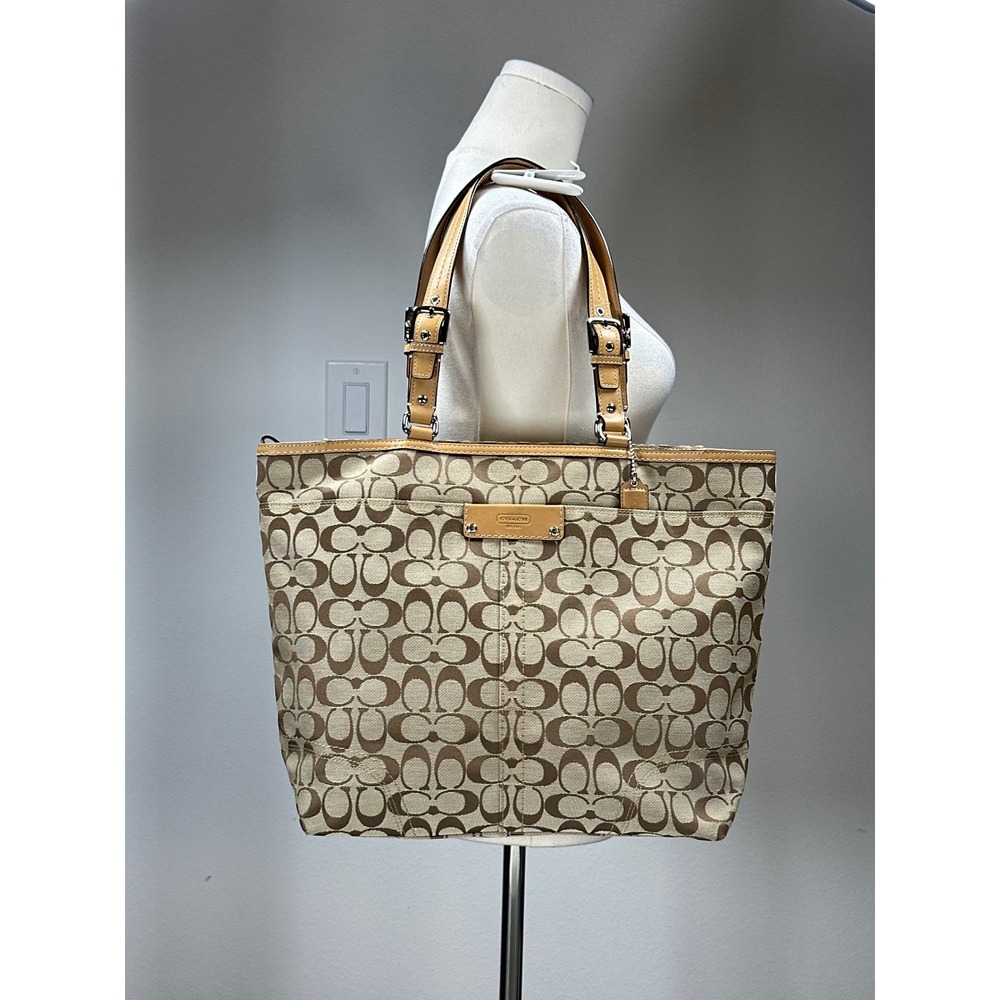 COACH 2008 Large Hamptons Signature Book Tote Bag Khaki Tan F13063 Hobo